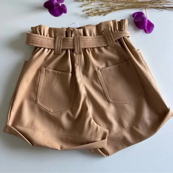 Calvin Klein Jeans Belted Faux Leather Shorts NWT - Picture 2 of 5